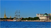 На Неве, Санкт Петербург_июнь 2014г / Вид на Неве, Петровская набережная между Троицким и Литейным мостами