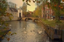 Walking in Bruges. / ***