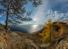 С видом на Озеро. / Байкал, район Кругобайкалки.