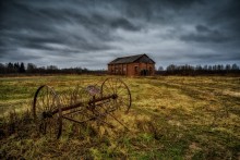 На краю заброшенной деревни... / д. Синск