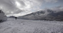 Гребень Эльх-Кая / Крым. На заднем плане Чатыр-Даг вершина Ангар-Бурун