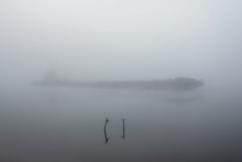 Призрак местных вод / Утром на реке