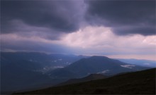 Гроза в крымских горах / Вид с Чатыр-Дага на Бабуган-Яйлу