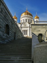 Лестница к храму / Храм Христа Спасителя