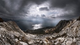 Вид со скалы Куш-Кая / Крым. мыс Айя, Вид со скалы Куш-Кая, 664м
трехрядная панорама