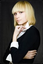 Лера / Портрет в самодельной студии ... 
СЛАВА СОВЕТСКИМ ПЫХАМ!!! :)

для конкурса Мисс Новополоцк 2007...
...кстати &quot;Мисс очарование&quot; ;) 
Разворачиваёте на черном... пишите. :)