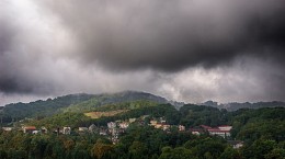 Перед грозой / Грозовые облака в горах