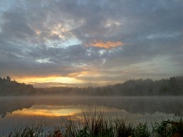 Рассвет на озере / Петербург. Юкки