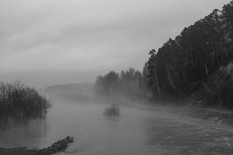 Уходя в туман... / Река 'Ушайка'. Г. Томск