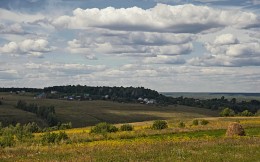 И стелется свет, и плывут облака (R) / Лето в Средней полосе