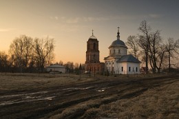 Вечерком / Дмитровский район Подмосковья
Церковь Иконы Божией Матери Всех Скорбящих Радость