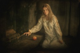 портрет с яблоком.. / ***