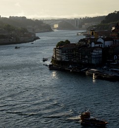 Порту. Вид на Дору / Вечерний вид на реку Дору в Порту