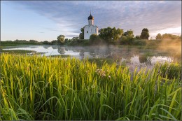 Храм Покрова на Нерли / Владимирская обл. Село Боголюбово.
Храм Покрова на Нерли.
июнь 2015