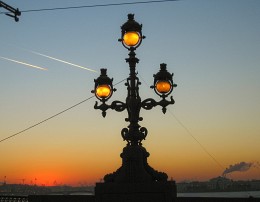 Время, когда зажигают фонари... / Питер, Троицкий мост,закат