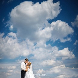 Couple in heaven / #sobokar #bride #love #art #fashion
#weddingphoto #weddingphotography #weddingphotographer #wedding #cвадебныйфотограф #bride #weddingdress #lovestory #story #happy #fellings