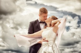 Свадебное фото в облаках / Свадебное фото в облаках