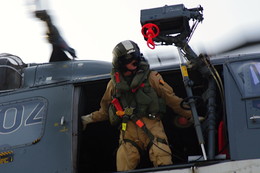 спасатель / экипаж спасательного вертолета за работой