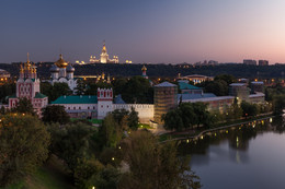 Вечерняя Москва / Вид на Новодевичий монастырь