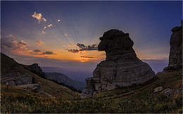 Три взгляда в вечность .... / Крым, рассвет, горы