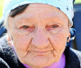 Жизнь прожить - не поле перейти! / Женский портрет.