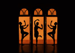 Танец / Внучка танцевала на фоне двери, так родилась эта композиция