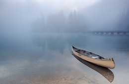 Шум тишины / Озеро Изумрудное (Emerald), Скалистые горы (Канада), Заповедник Йохо, утро