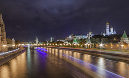 Ночная Москва / Набережная Москва=реки. Кремль.