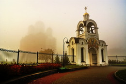 Сила осени всем скорбящим / Минск в октябре. У церкви в честь иконы &quot;Всех скорбящих радость&quot;