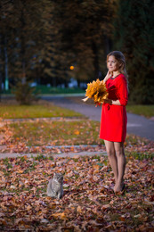 Осенний марафон / Без кота и фотка не та..
Случайный прохожий кот лез позировать в кадр. Он сделал кадры чудесными)