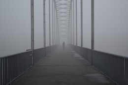 Туманное утро / Пешеходный мост через Сож в Гомеле утром 8 ноября 2015.