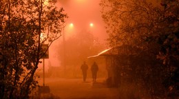 У природы нет плохой погоды / ночной туман - редкое явление для нашего города...