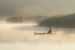 Встреча в тумане. / Из серии &quot; Мигеевские рыбаки.&quot; Река Южный Буг. Украина.