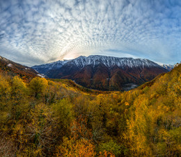 Осенний простор. / Абхазия. Горная долина реки Бзып.
