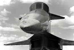 Хищник / На фотографии опередивший свое время самолет Т-4 (сотка), судьба которого, к сожалению, сложилась трагично...