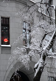 Red Lamp / Red Lamp Winter Snow Frost