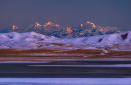 Пик Снежного Лотоса / Озеро Тузколь, вид на Пик Снежного Лотоса (6,627 м) - Snow Lotus Peak (Xuelian Feng), Китай, Восточный Тянь-Шань