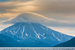 У берегов Камчатки / Камчатка. Тихий океан.
Вид на вулкан Вилючинский с бухты большая Сараная.
http://ratbud.livejournal.com/