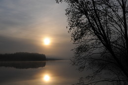 Утро туманное / Восход над озером. Первые фото зеркалкой.