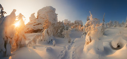 Солнца луч / Колчимский (или Помяненный) камень – это гора в Красновишерском районе Пермского края. Колчимский камень является отрогом древнего Полюдова кряжа. Высота горы 780 метров над уровнем моря.