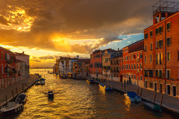 Небо пылало / Венецианский закат над каналом Канареджио