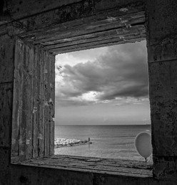 window / sea