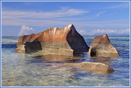 Гранитные осколки времени / Снимок сделан в декабре 2013 года на самом красивом пляже мира Source D'Argent на острове Ла Диг (Сейшельский архипелаг)