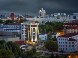 Сумеречное пробуждение города / По мере прихода ночи, Минск…просыпается и оживает