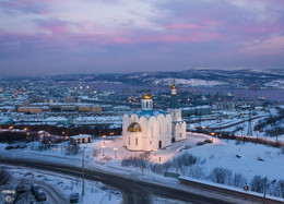Церковь Спаса на Водах, Мурманск / панорама 2 горизонтальных кадра на 32мм, композитное изображение, затёр огромный дом

http://serg-degtyarev.livejournal.com/109086.html