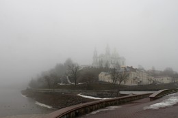 Туман на Дзвіне ў Віцебску / Знята 9 сакавіка 2016 г. падчас туману каля Ўспенскага сабору ў Віцебску, Беларусь.
