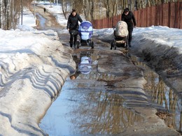 Мы думали это весна, а это оттепель / В названии всё сказано