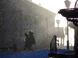 Во время весеннего снегопада в Витебске / Снято 18 марта 2016 г.Случайный кадр в сквере Маяковского в Витебске,Беларусь.