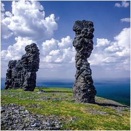 Северный Урал 1 / Каменные останцы в Печоро-Ялычском заповеднике на вершине горы Мань-Пупыг-Нер