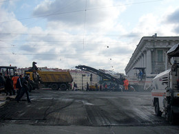 Москва не сразу строилась / ----
